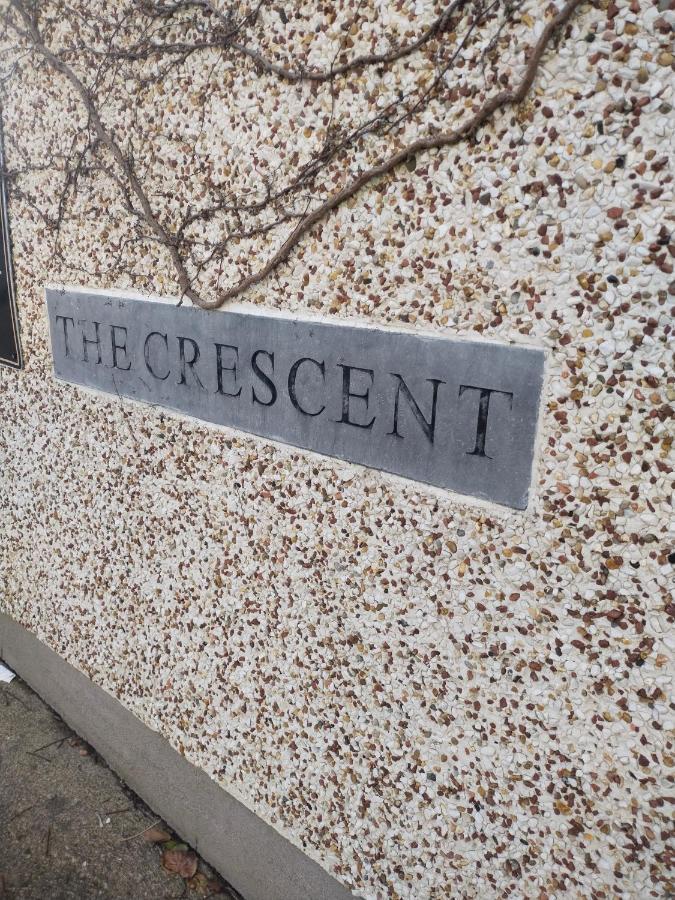 Crescent Apartments Homestay コーク エクステリア 写真